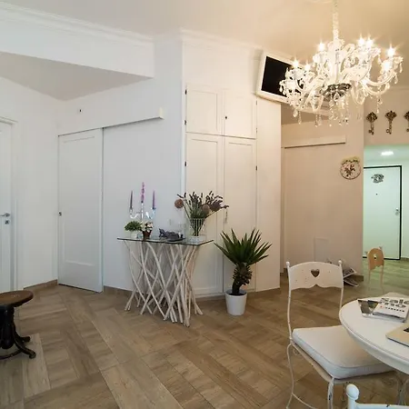 Chic In Center 3* Salerno